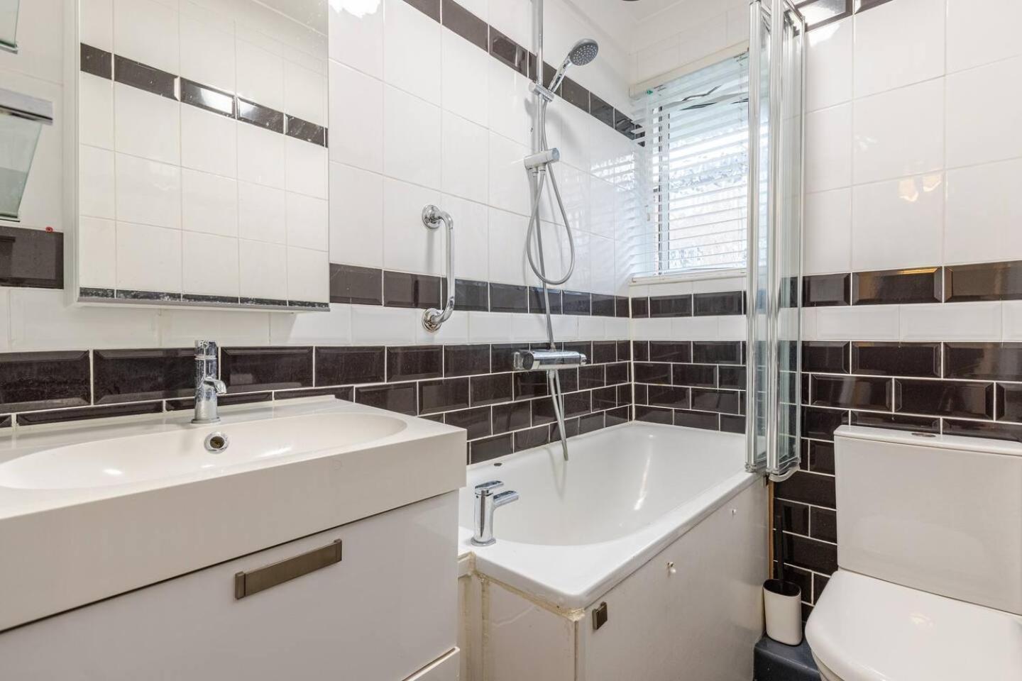 Charming 2-Bed Garden Flat Apartman London Kültér fotó